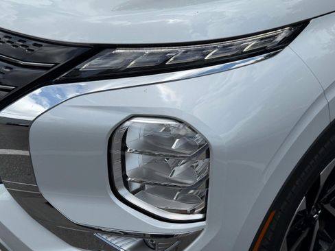 Used 2023 Mitsubishi Outlander SEL FWD image 44