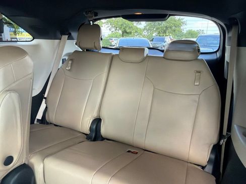 Used 2022 Toyota Sienna Limited AWD/4WD image 23
