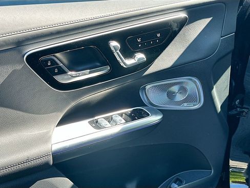 Used 2025 Mercedes-Benz GLC 300 image 18