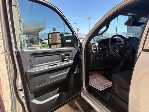 New 2026 RAM 2500 Tradesman AWD/4WD image 12