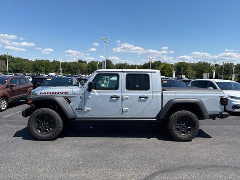 Used 2022 Jeep Gladiator Mojave w/ Cold Weather Group AWD/4WD image 3