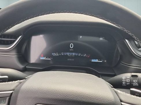 Certified 2023 Jeep Grand Cherokee Altitude AWD/4WD image 18