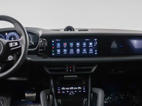 Certified 2025 Porsche Cayenne GTS image 22