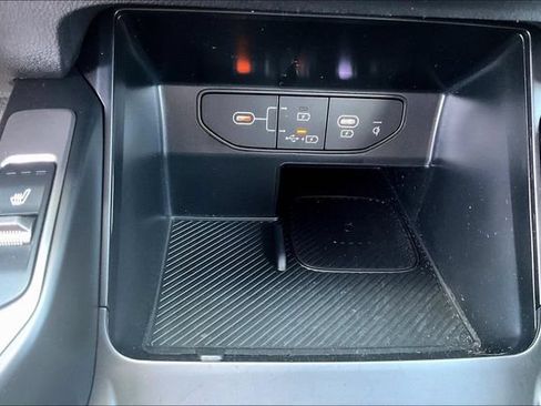Used 2025 Kia Sorento S w/ Panoramic Sunroof Package FWD image 16