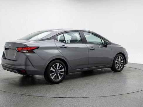 Used 2025 Nissan Versa SV image 9