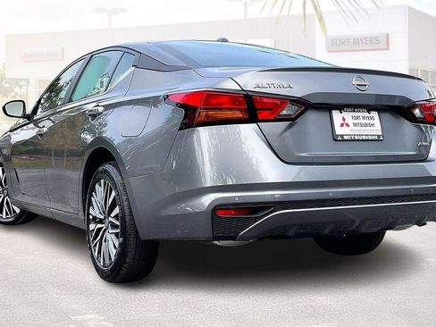 Used 2025 Nissan Altima 2.5 SV image 31