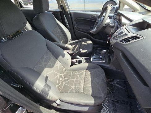 Used 2013 Ford Fiesta SE image 8