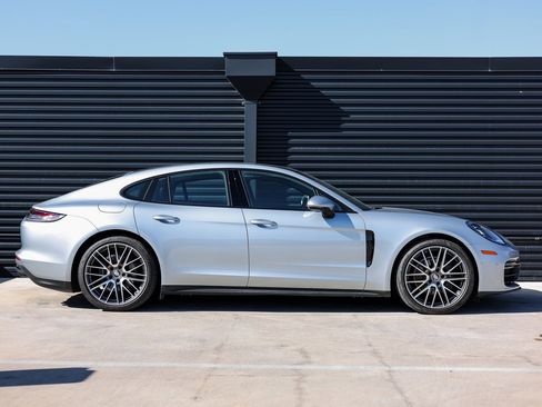 Certified 2022 Porsche Panamera 4 image 8