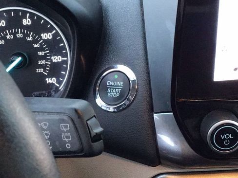 Used 2019 Ford EcoSport SE w/ SE Convenience Package image 26