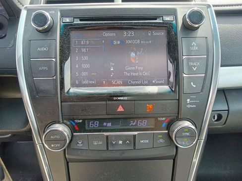 Used 2017 Toyota Camry XSE w/ Moonroof Package FWD image 20