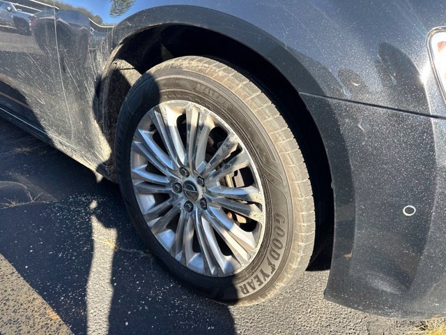 Used 2013 Chrysler 300 C w/ Beats Audio Group AWD/4WD image 3