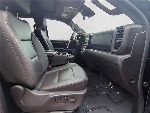 Used 2025 GMC Sierra 1500 SLT AWD/4WD image 23