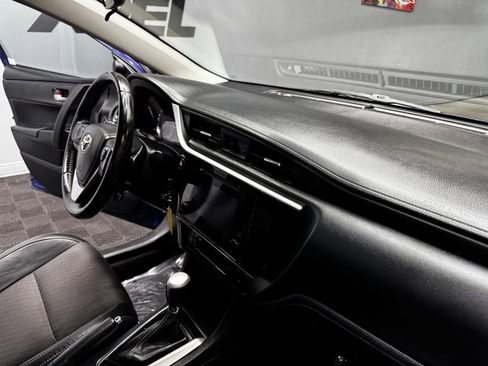 Used 2018 Toyota Corolla SE w/ Body Protection Package FWD image 52