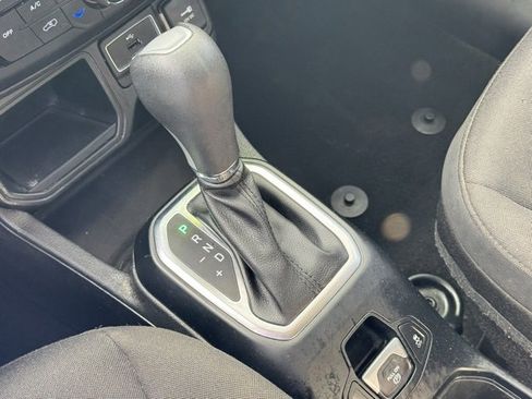 Used 2018 Jeep Renegade Altitude image 25