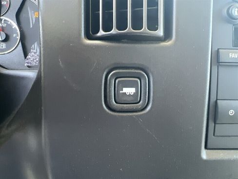 Used 2023 GMC Savana 2500 w/ Driver Convenience Package RWD image 19