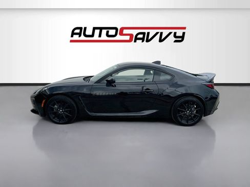 Used 2025 Toyota GR86 Premium RWD image 4
