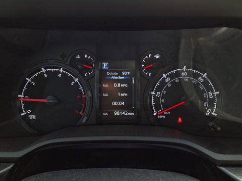Used 2021 Toyota 4Runner SR5 Premium w/ Moonroof Package AWD/4WD image 15