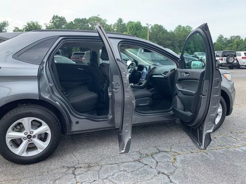 Used 2024 Ford Edge SE AWD/4WD image 11