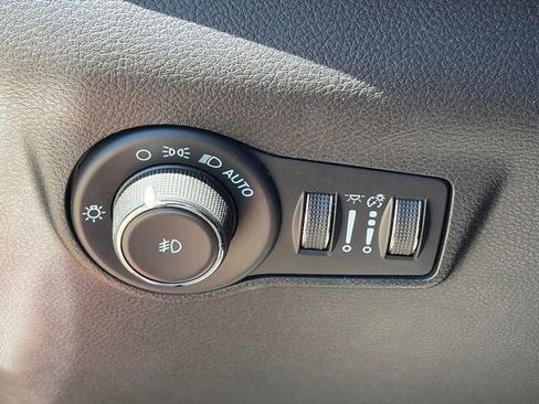 Used 2022 Jeep Compass Limited w/ Elite Group image 20