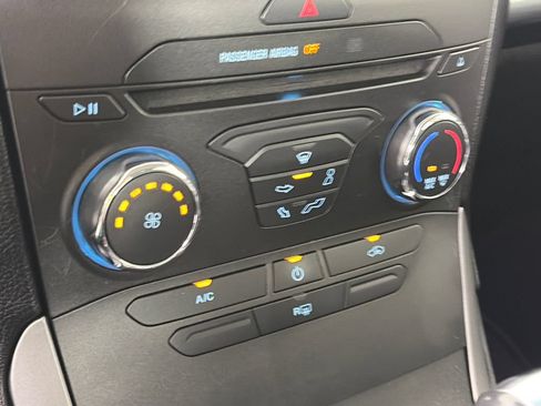 Used 2015 Ford Edge SE AWD/4WD image 20