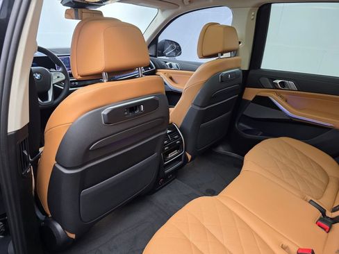 Certified 2024 BMW X7 xDrive40i AWD/4WD image 14