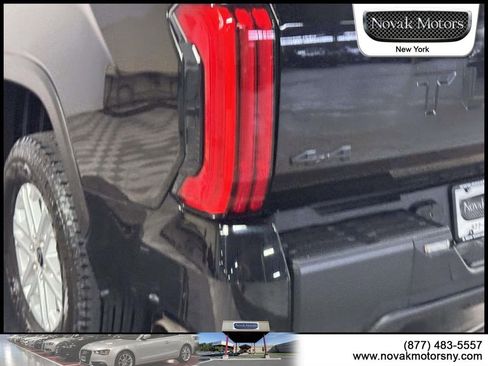 Used 2023 Toyota Tundra SR5 w/ SR5 Convenience Package AWD/4WD image 6