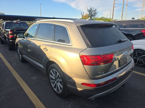 Used 2017 Audi Q7 3.0T Premium Plus image 7