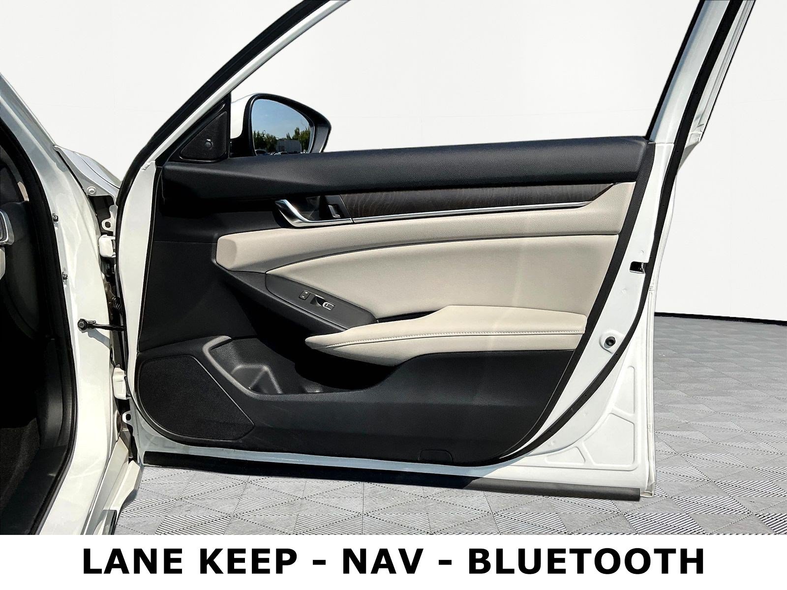 Used 2018 Honda Accord EX-L image 28