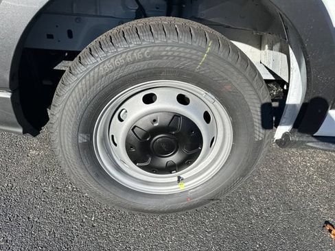 New 2026 Ford Transit 250 Low Roof RWD image 19