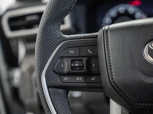 New 2026 Toyota Tacoma Limited AWD/4WD image 32
