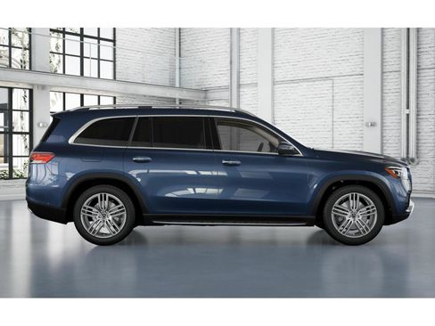 New 2026 Mercedes-Benz GLS 450 4MATIC image 2