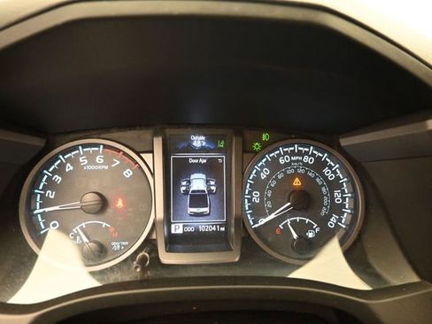 Used 2019 Toyota Tacoma TRD Sport image 16