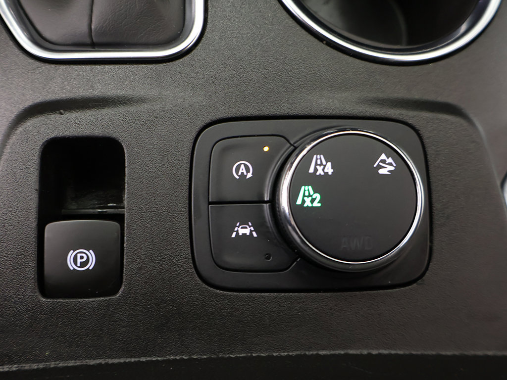 Used 2023 Chevrolet Traverse LT AWD/4WD image 53
