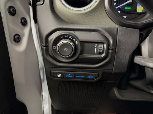 Used 2024 Jeep Wrangler High Altitude image 31