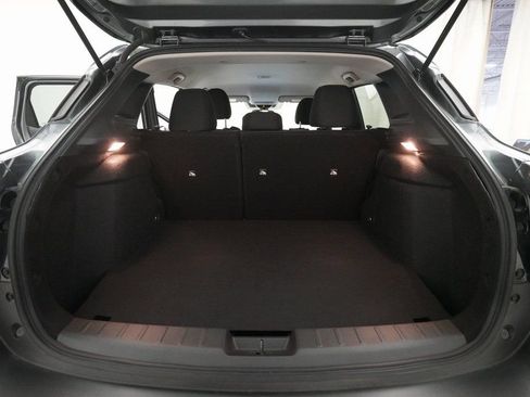 Certified 2025 Nissan Kicks SV image 10