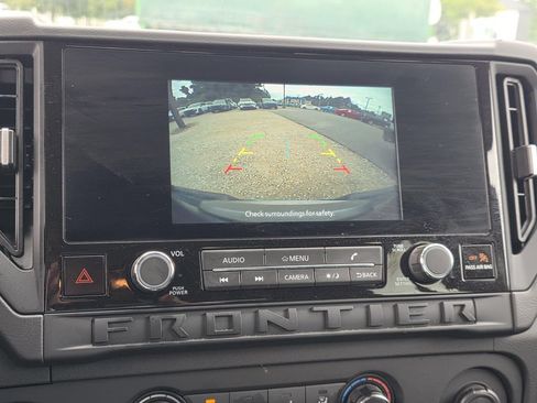 Used 2025 Nissan Frontier S RWD image 11