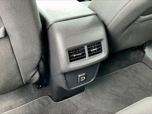 Used 2019 Chevrolet Equinox LT FWD image 24