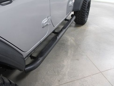 Used 2018 Jeep Wrangler Unlimited Sport S image 13