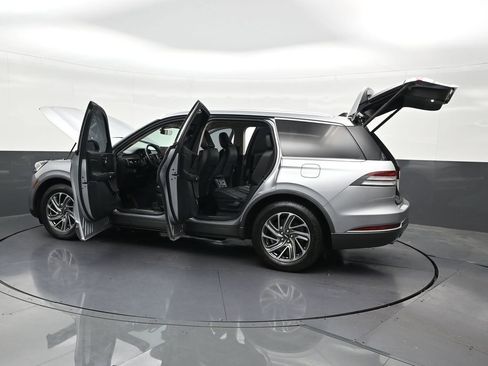 Used 2021 Lincoln Aviator 2WD image 35