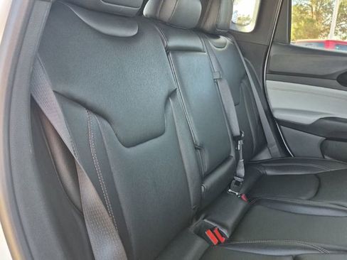 Used 2024 Jeep Compass Limited image 30