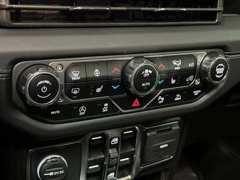 New 2025 Jeep Wrangler Sahara w/ Safety Group image 20