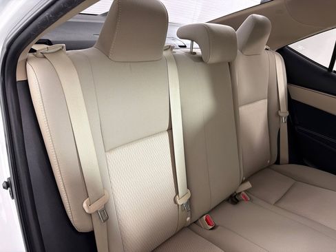 Used 2014 Toyota Corolla LE image 23