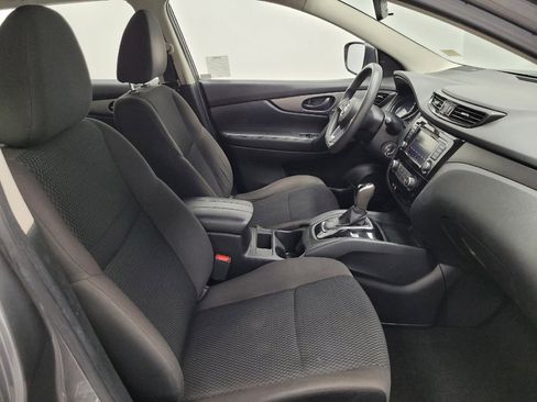 Used 2021 Nissan Rogue Sport S image 21