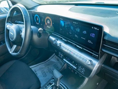 Used 2025 Hyundai Kona SEL image 39