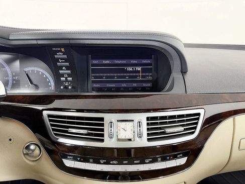 Used 2013 Mercedes-Benz S 550 image 60