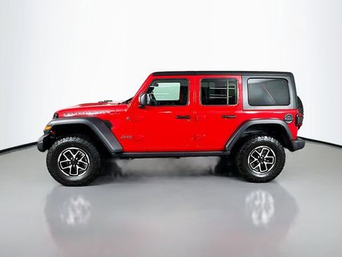 Used 2025 Jeep Wrangler Unlimited Rubicon AWD/4WD image 10