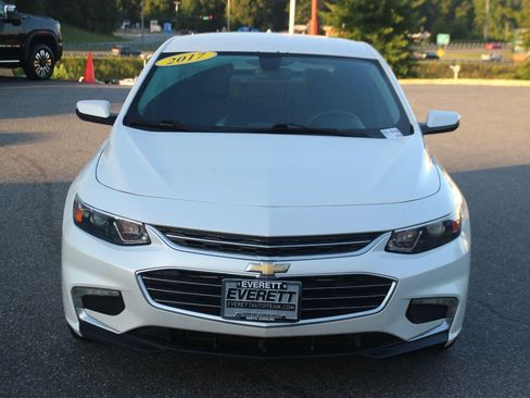 Used 2017 Chevrolet Malibu LT FWD image 2