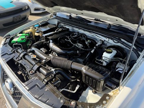 Used 2018 Nissan Frontier S RWD image 11