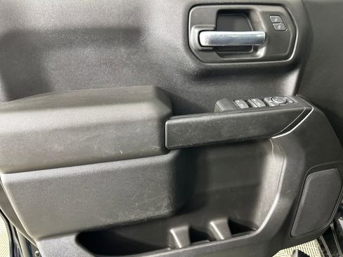 Used 2022 Chevrolet Silverado 1500 Custom image 12
