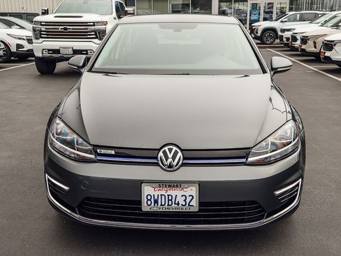 Used 2017 Volkswagen e-Golf SE w/ DC Fast Charging Package image 18